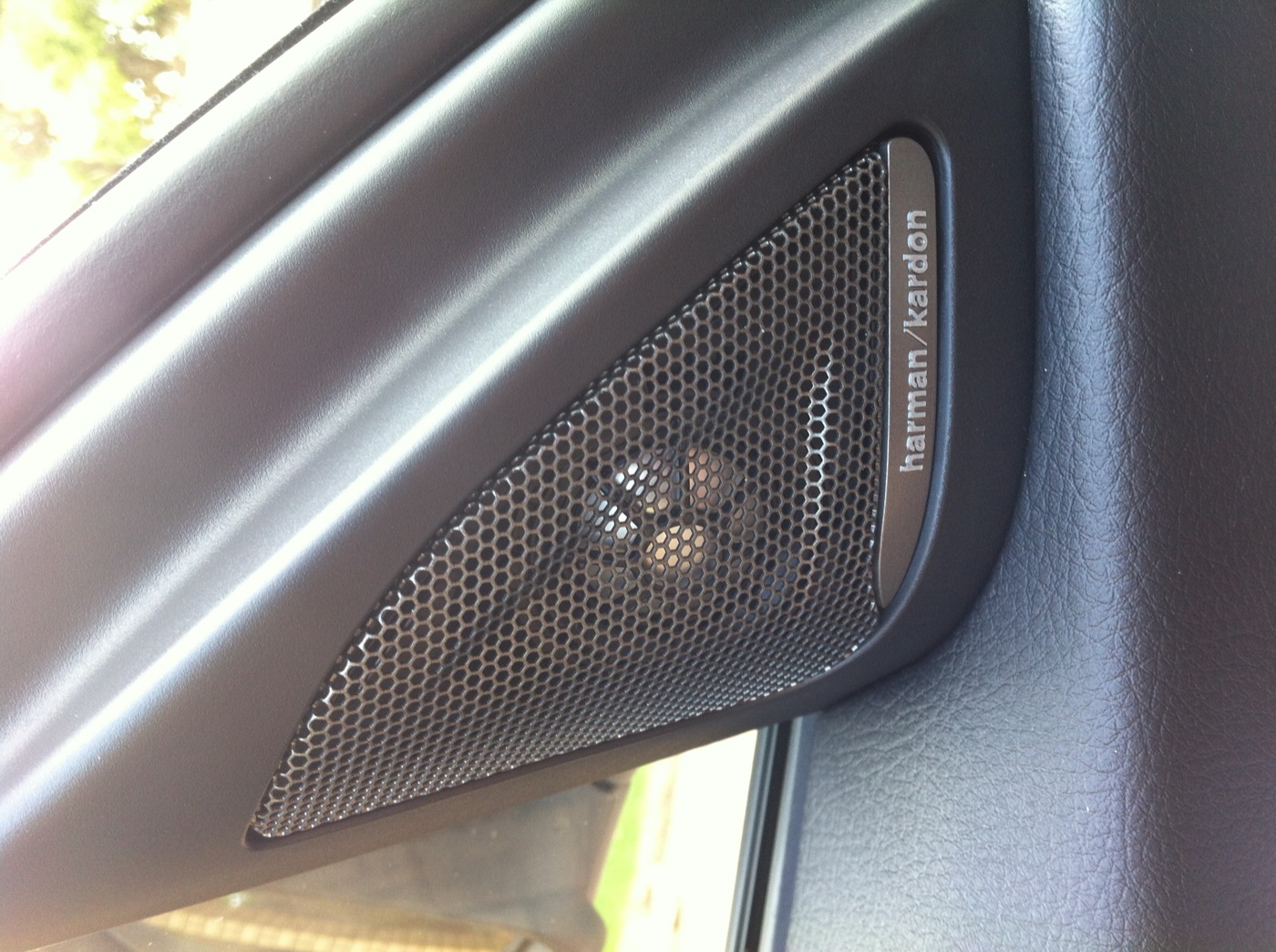 BMW'de Harman Kardon tweeter hoparlörü